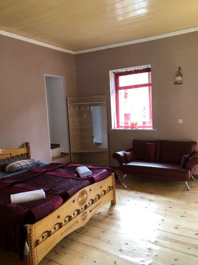 Travel Inn House Mestia • Მოგზაურის Სახლი Exterior photo