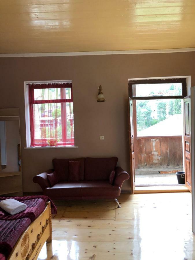 Travel Inn House Mestia • Მოგზაურის Სახლი Exterior photo